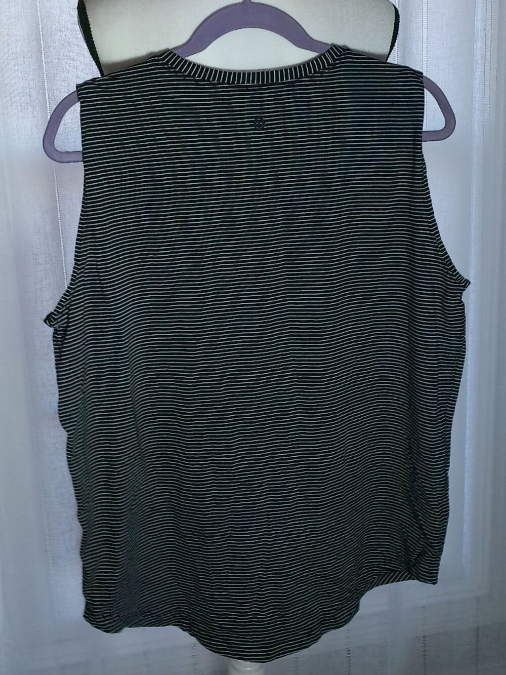 LULULEMON ATHLETICA “Brunswick Muscle" Slveless Crew Neck Blk w/Wht Stripe Tee L - Picture 3 of 7